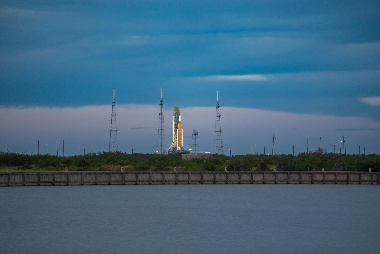 NASA’s Space Launch System (SLS) rocket with the Orion spacecraft atop launches the agency’s Artemis I flight test, Wednesday, Nov. 16 from Launch Complex 39B at NASA’s Kennedy Space Center in Florida. The Moon rocket and spacecraft lifted off at 1:47 a.m. ET. The Artemis I mission is the first integrated test of the agency’s deep space exploration systems: the Space Launch System rocket, Orion spacecraft, and supporting ground systems. The mission is the first in a series of increasingly complex missions to the Moon. With Artemis missions, NASA will land the first woman and first person of color on the Moon, using innovative technologies to explore more of the lunar surface than ever before.